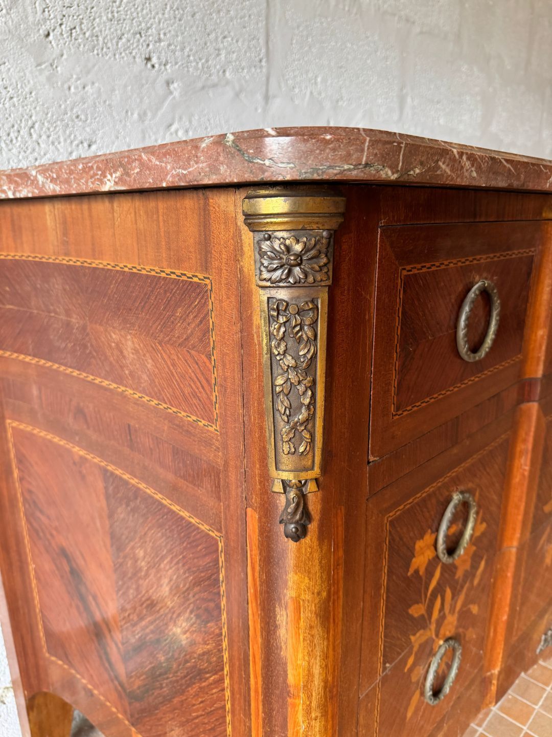 Commode transition