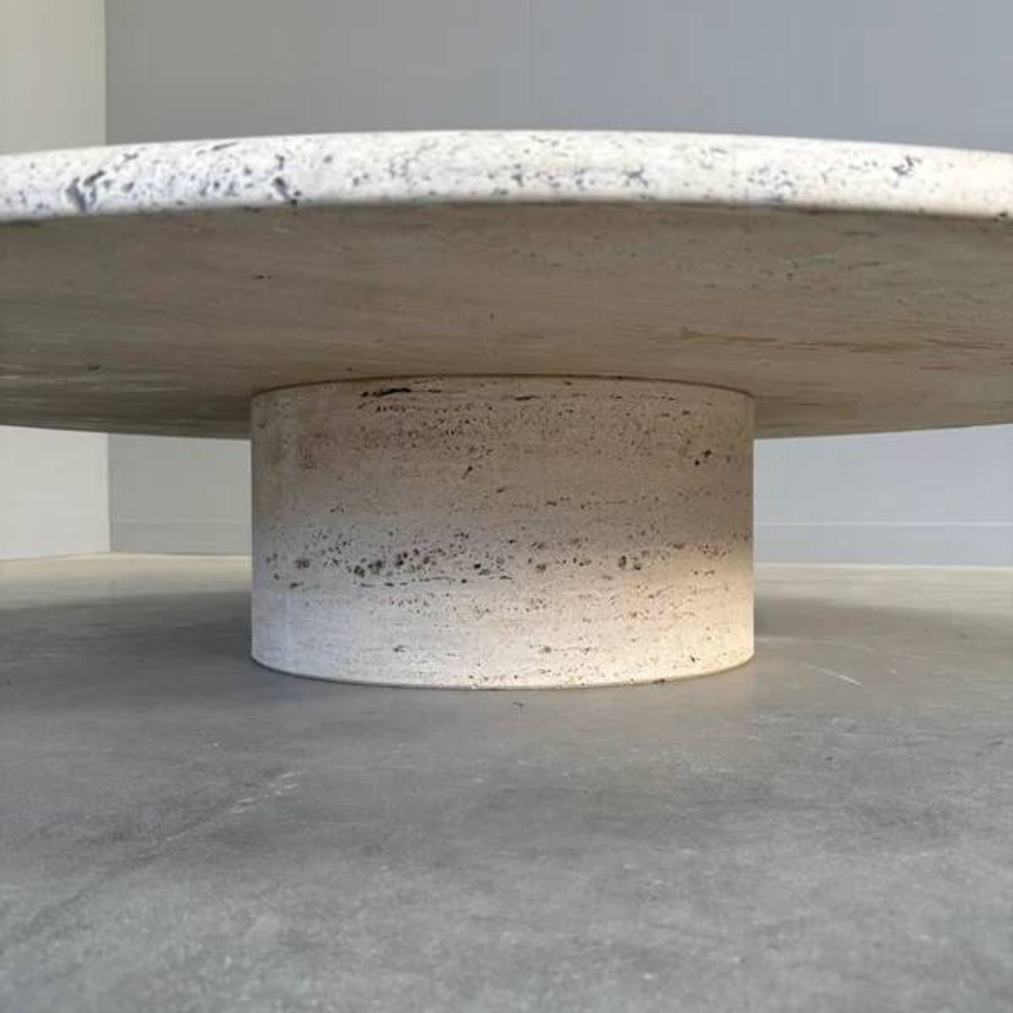 Large travertine round coffee table by Up & Up, Italy 1970s