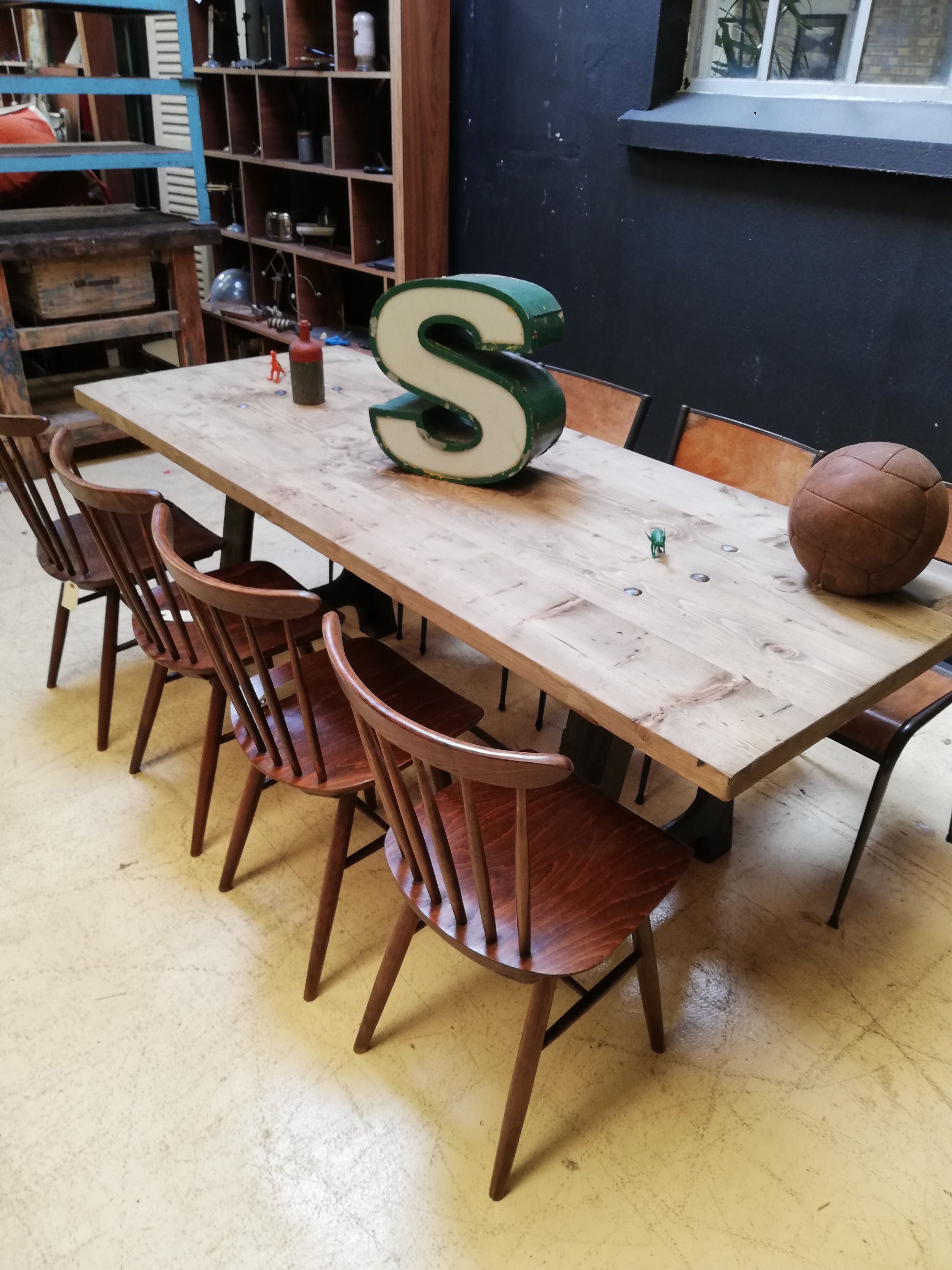 Table in wood and cast iron, industrial style, vintage