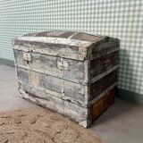 White patinated trunk