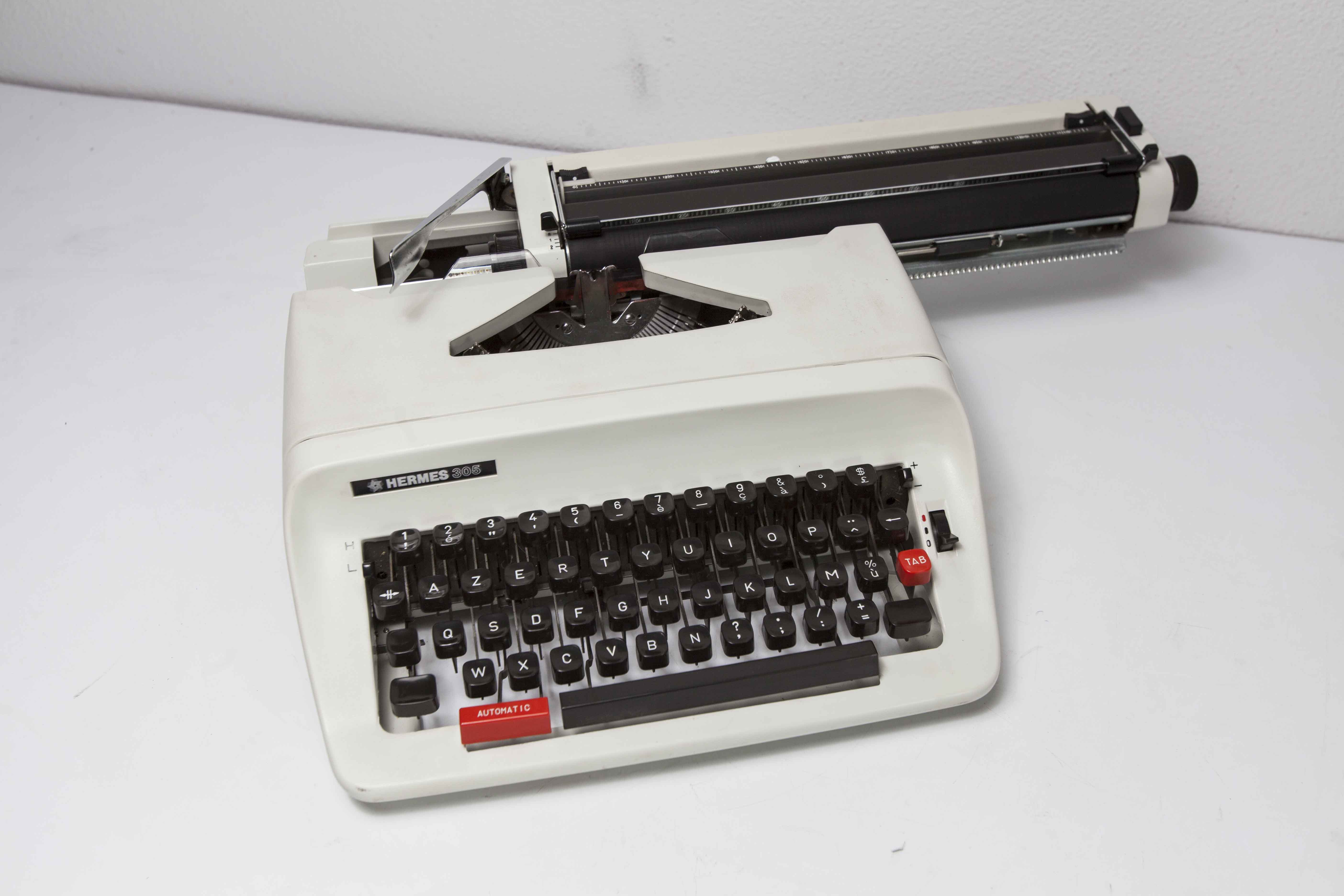 Machine à écrire Hermès 305 révisée