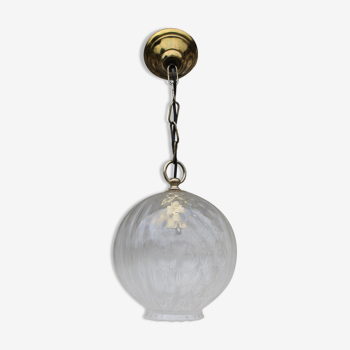 Suspension boule en verre et laiton