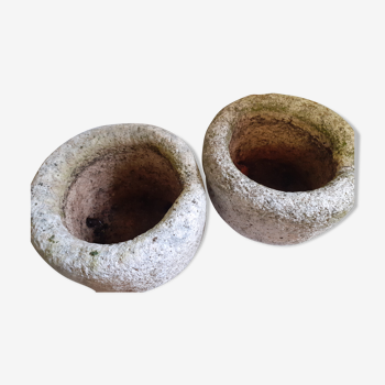 Set of 2 round stone pot