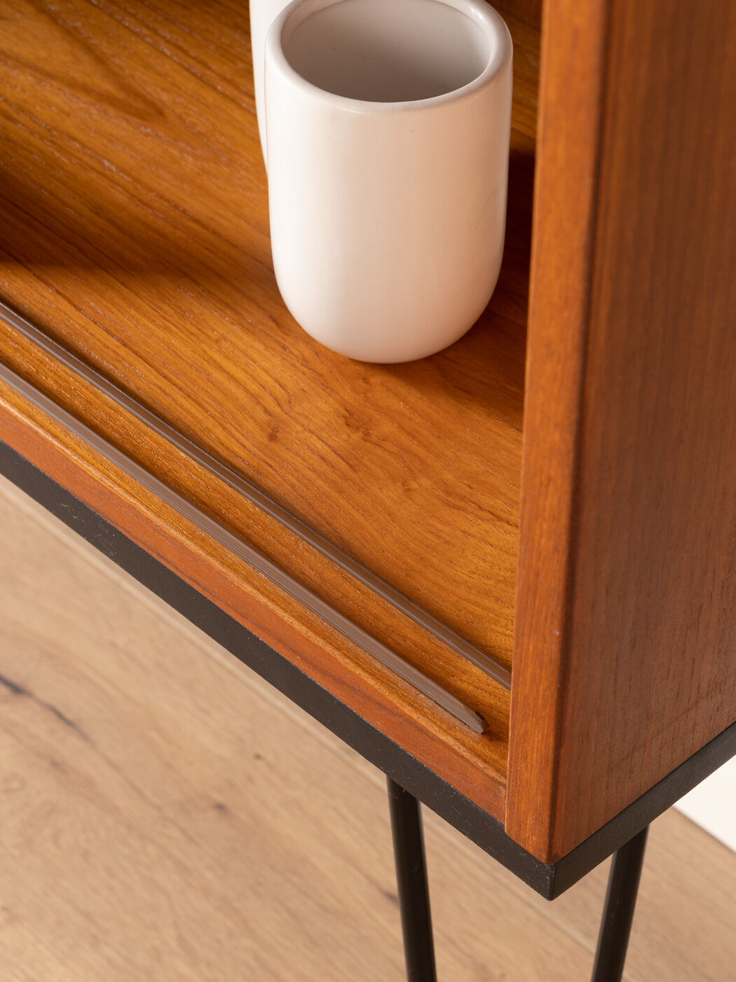 VITRINE DES ANNÉES 1960, Poul Hundevad