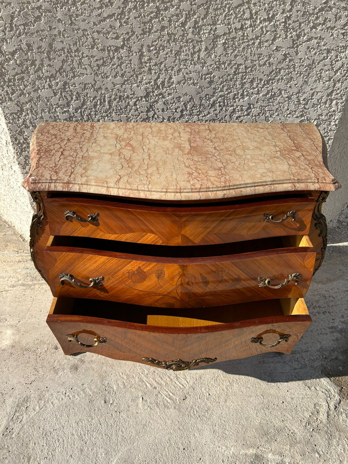 Rosewood chest of drawers