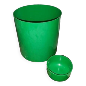 Kartell: paper trash + pocket tray