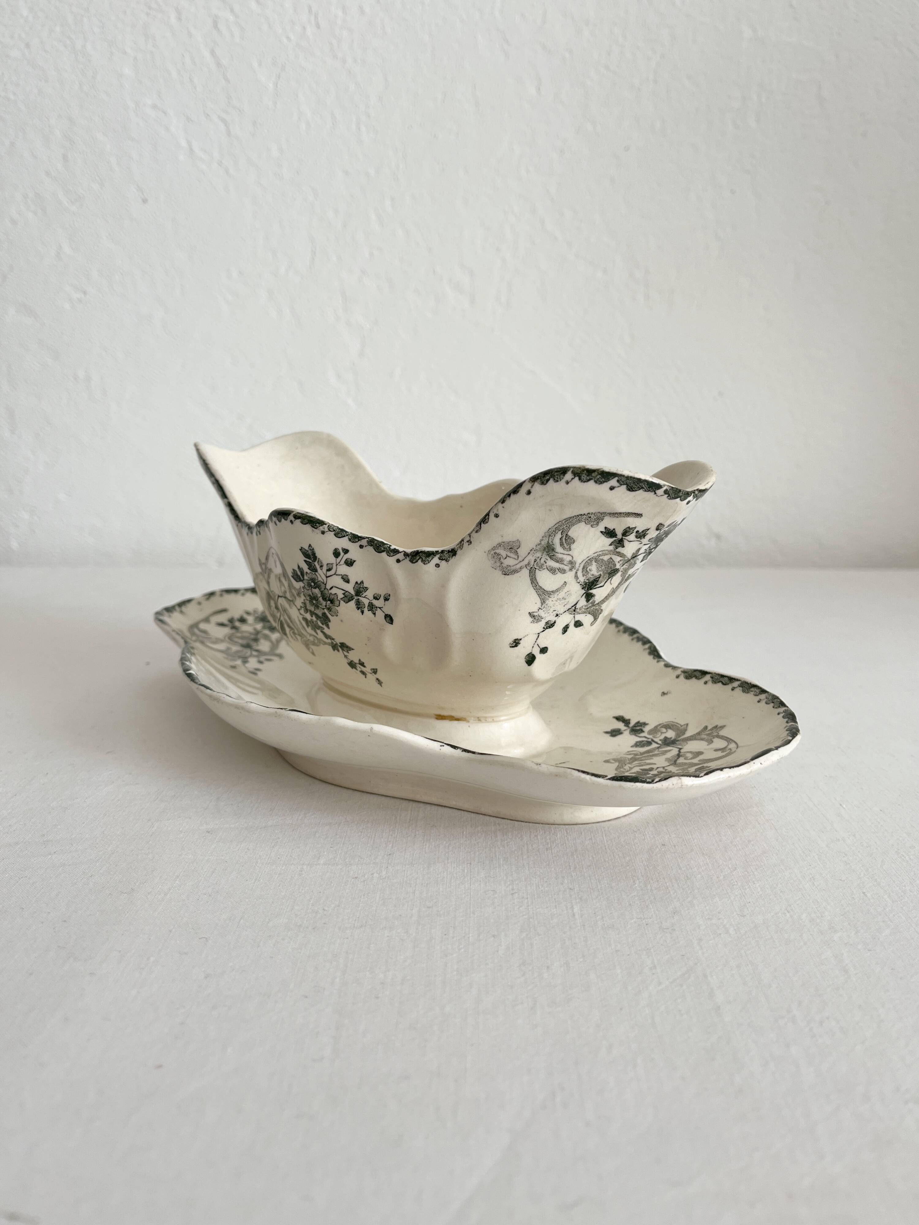 Old iron earthenware sauce boat "Réjane" Longwy