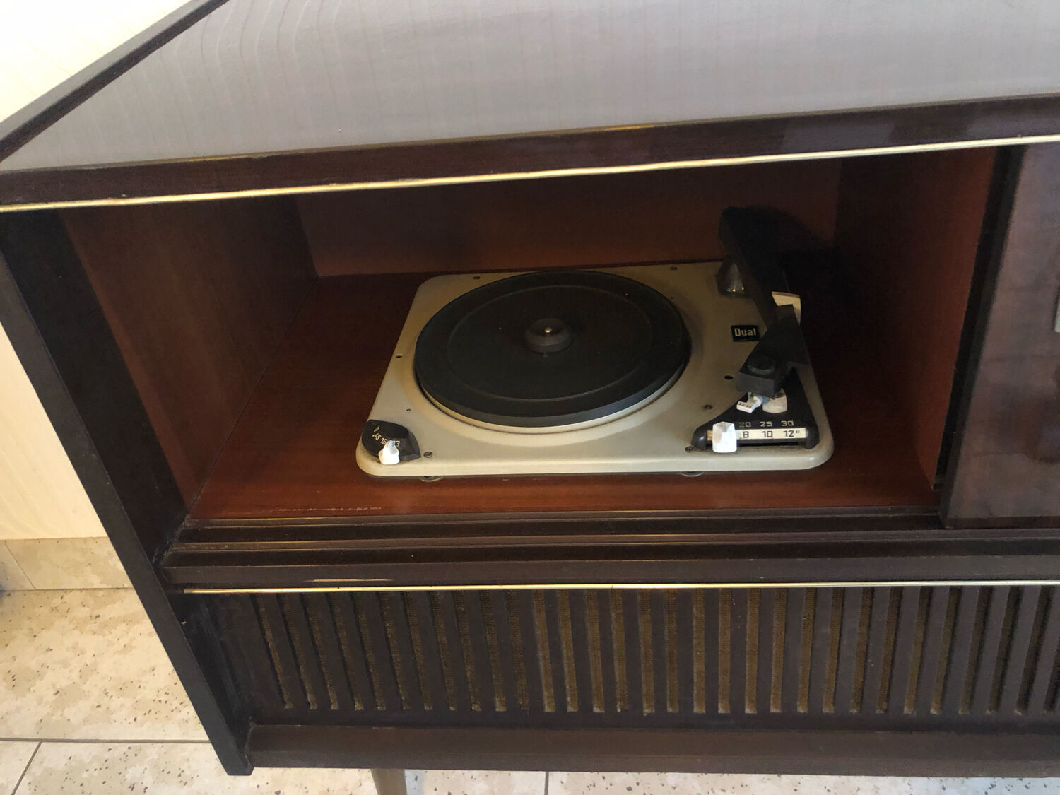 Platinum radio cabinet grundig vintage year 60/70