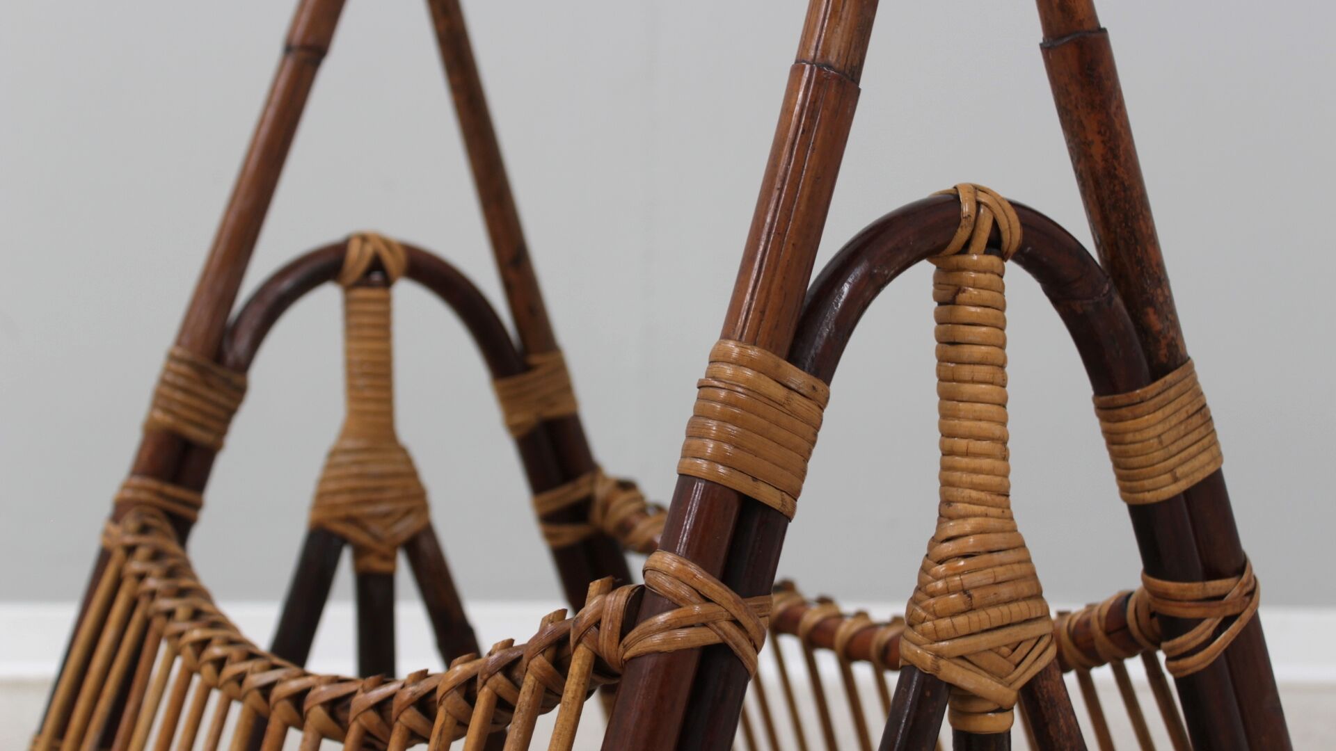 Vintage rattan magazine rack F.lli Castano 1950s