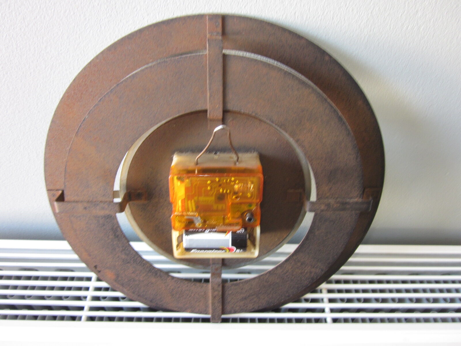 Wall clock 70