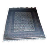 Vintage oriental rug from the 1980s. Handcrafted, silk wool.