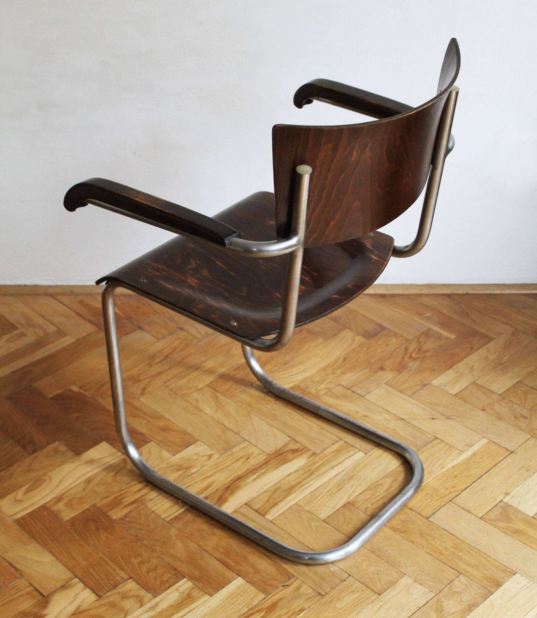 Modernist Cantilever Chair