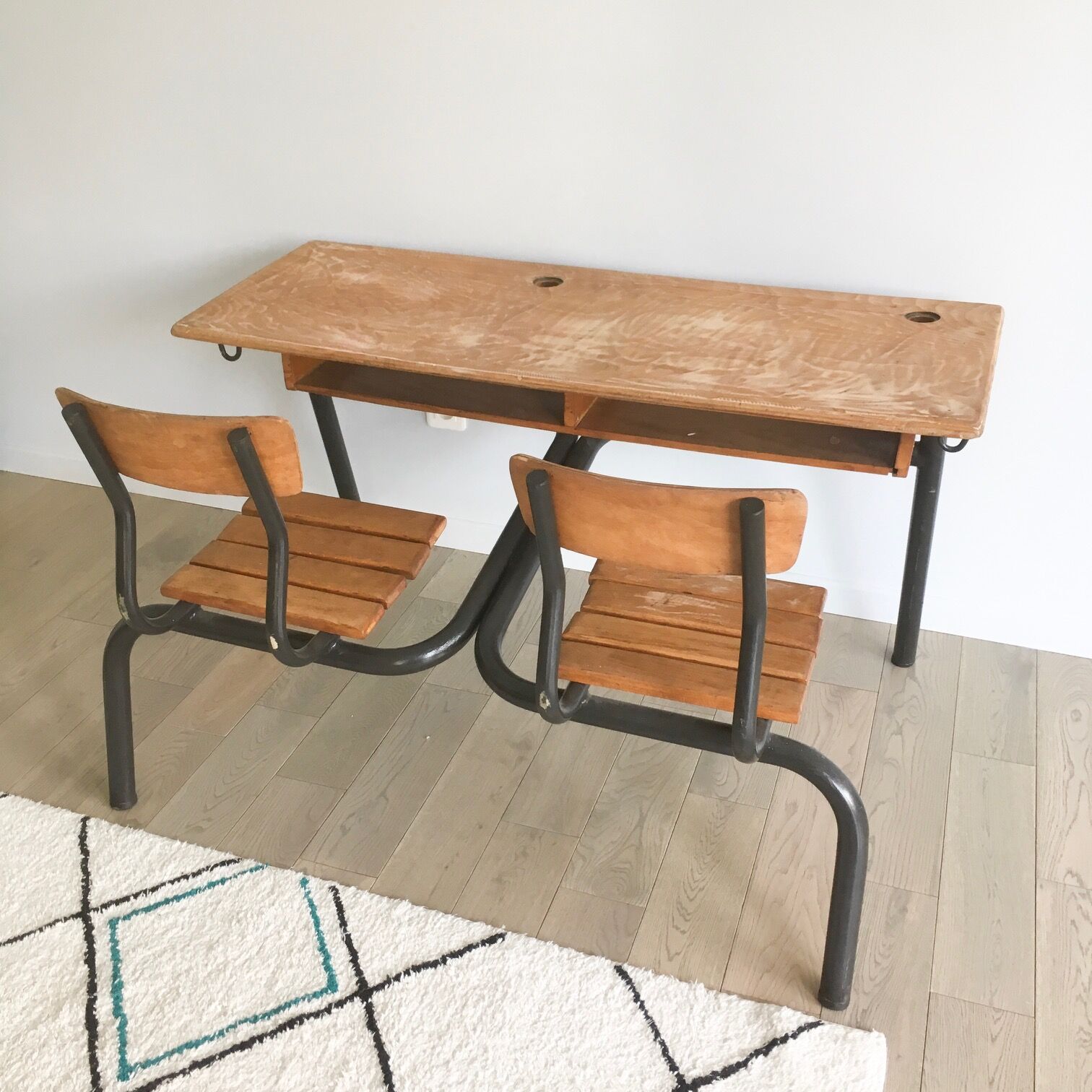 Double schoolboy desk