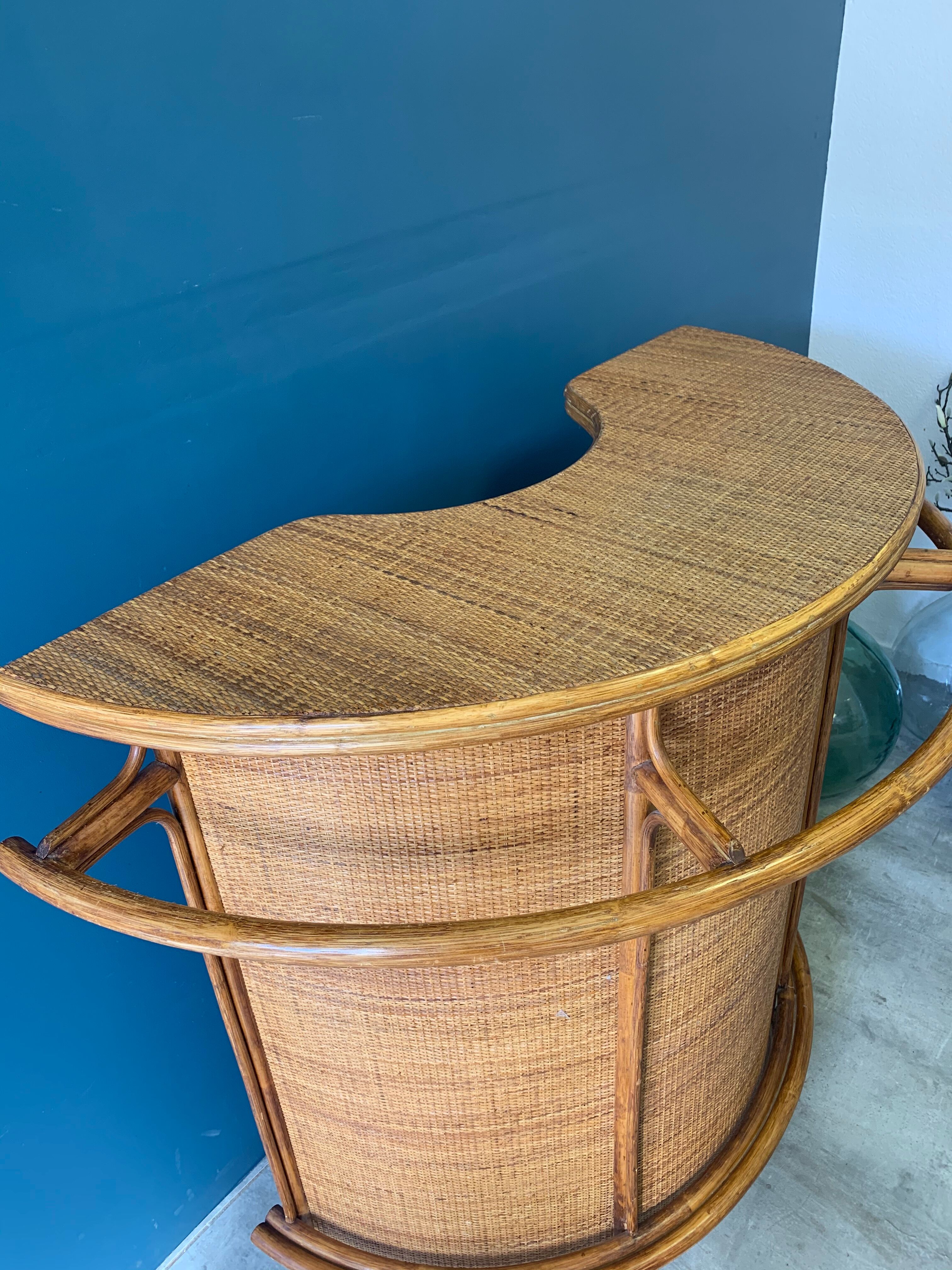 Vintage rattan bar