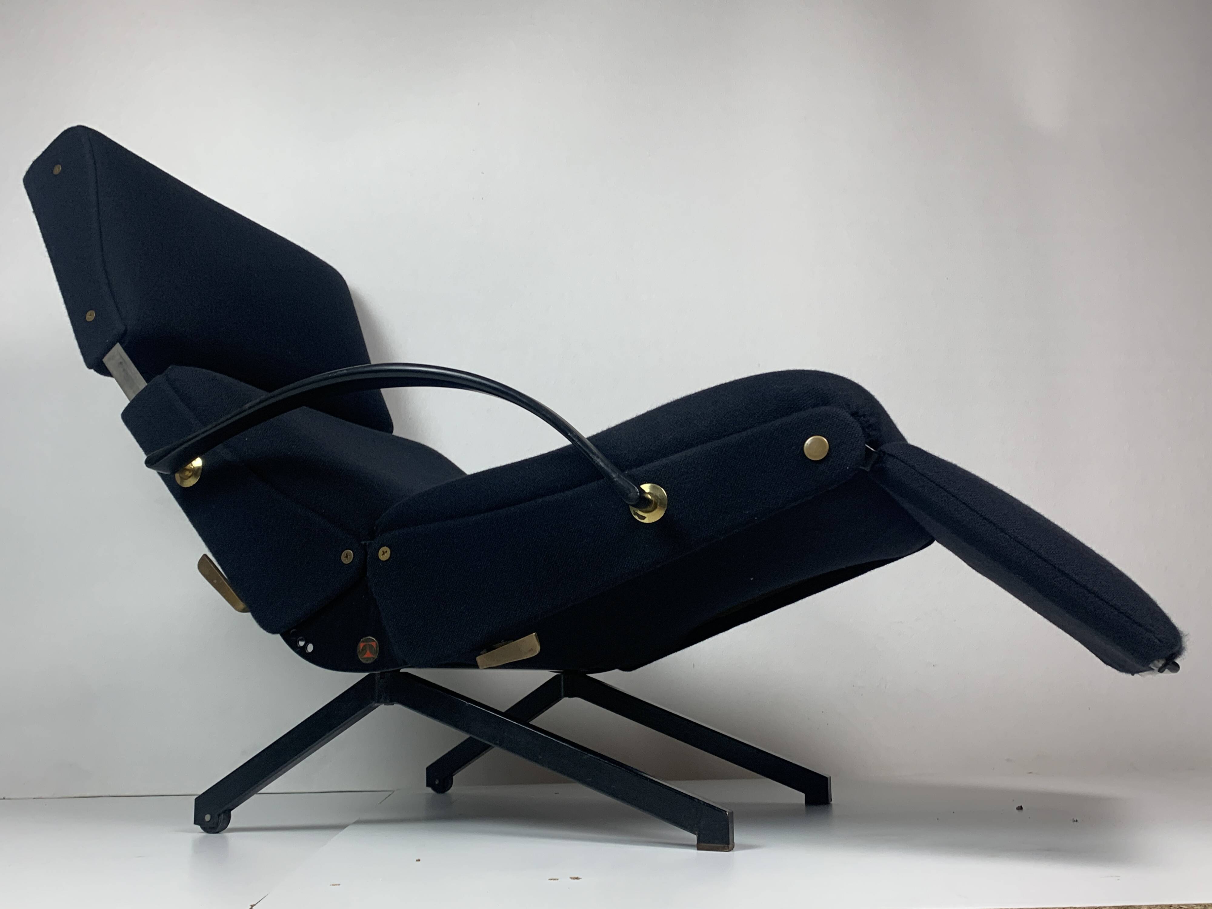 Fauteuil lounge italien vintage bleu marine foncé par Osvaldo Borsani pour Tecno, 1950