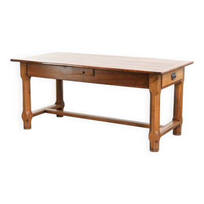 Table à manger française du XVIIIe siècle avec un plateau en bois de fruitier et une base en chêne.