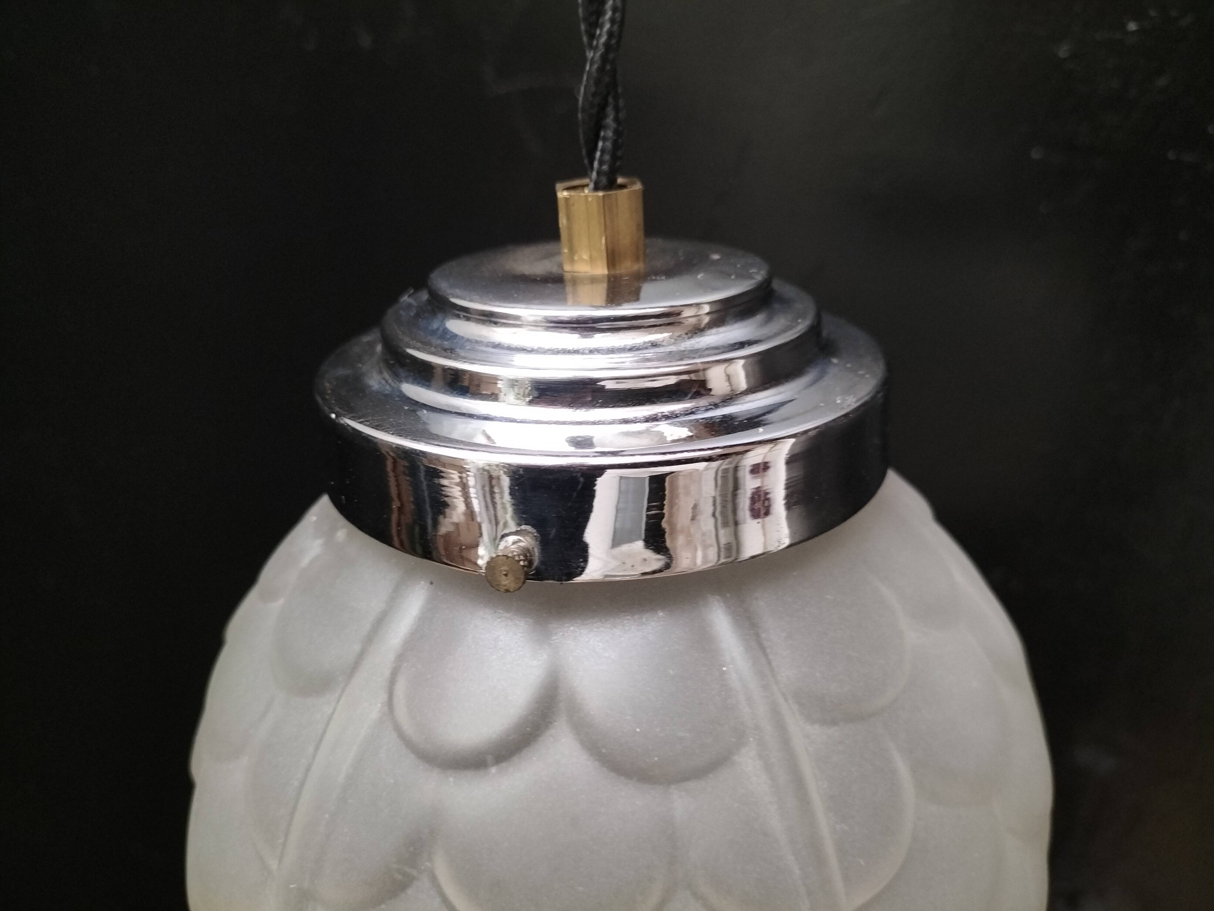 Art deco pendant lights