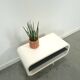 Witte tafel met afgeronde hoeken en glassen blade, tv meubel