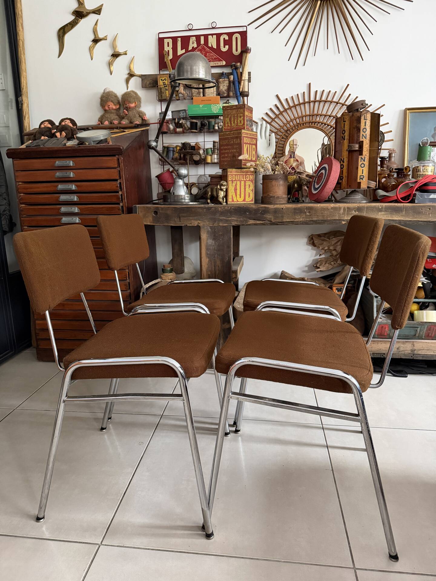 Set of 4 tubular chairs in chrome metal – Mid Century style