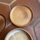 6 small stoneware plates