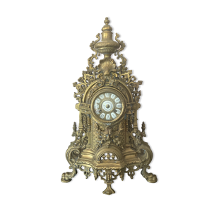pendule en cuivre - style
