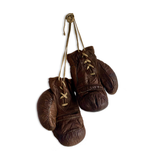 Vintage boxing gloves, 1940s