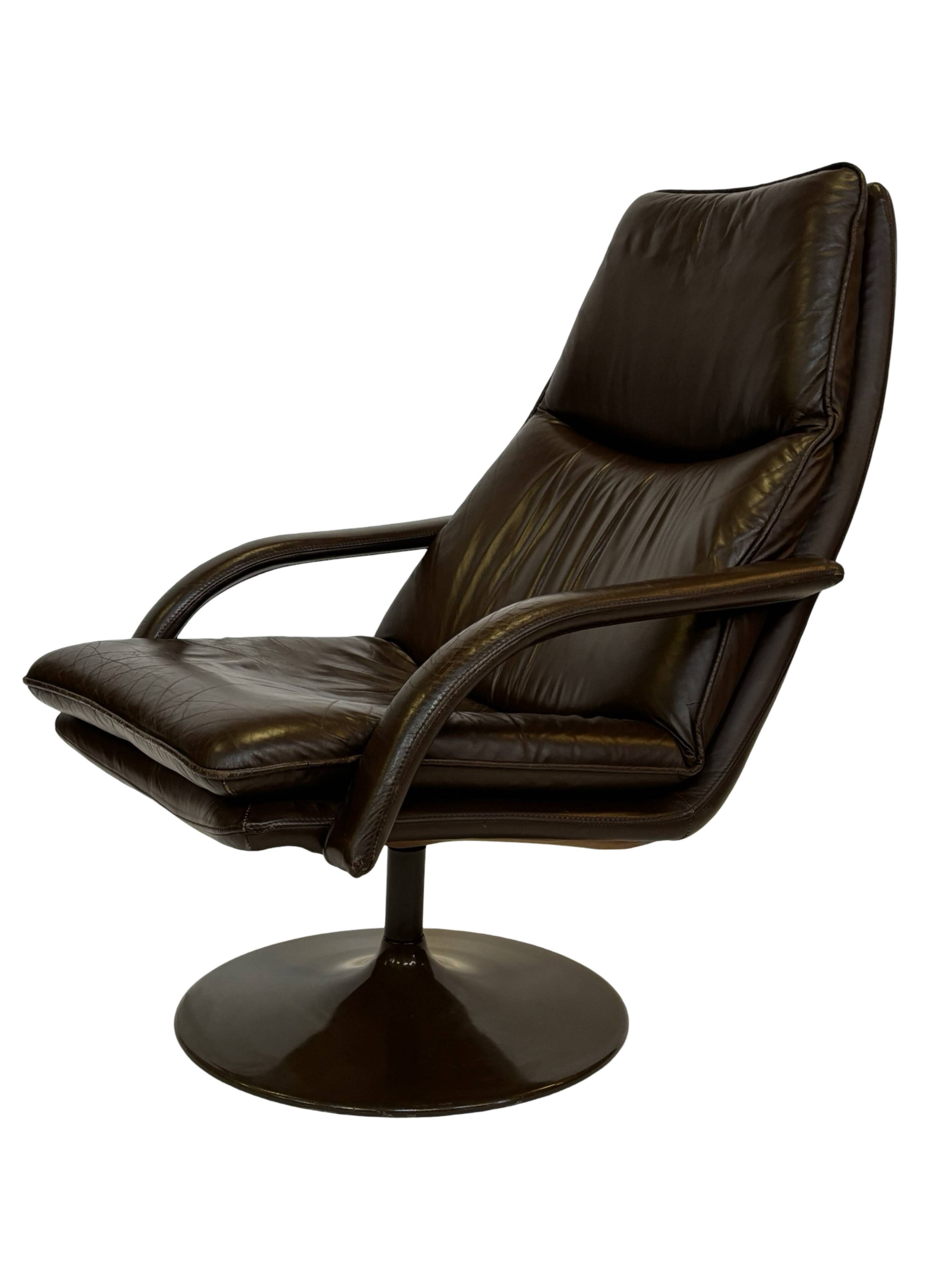 Vintage Artifort lounge chair Geoffrey Harcourt Design Easy Chair