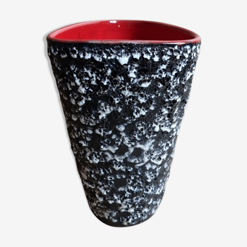 Vase fat lava of vallauris red and black