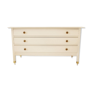 commode blanche du milieu