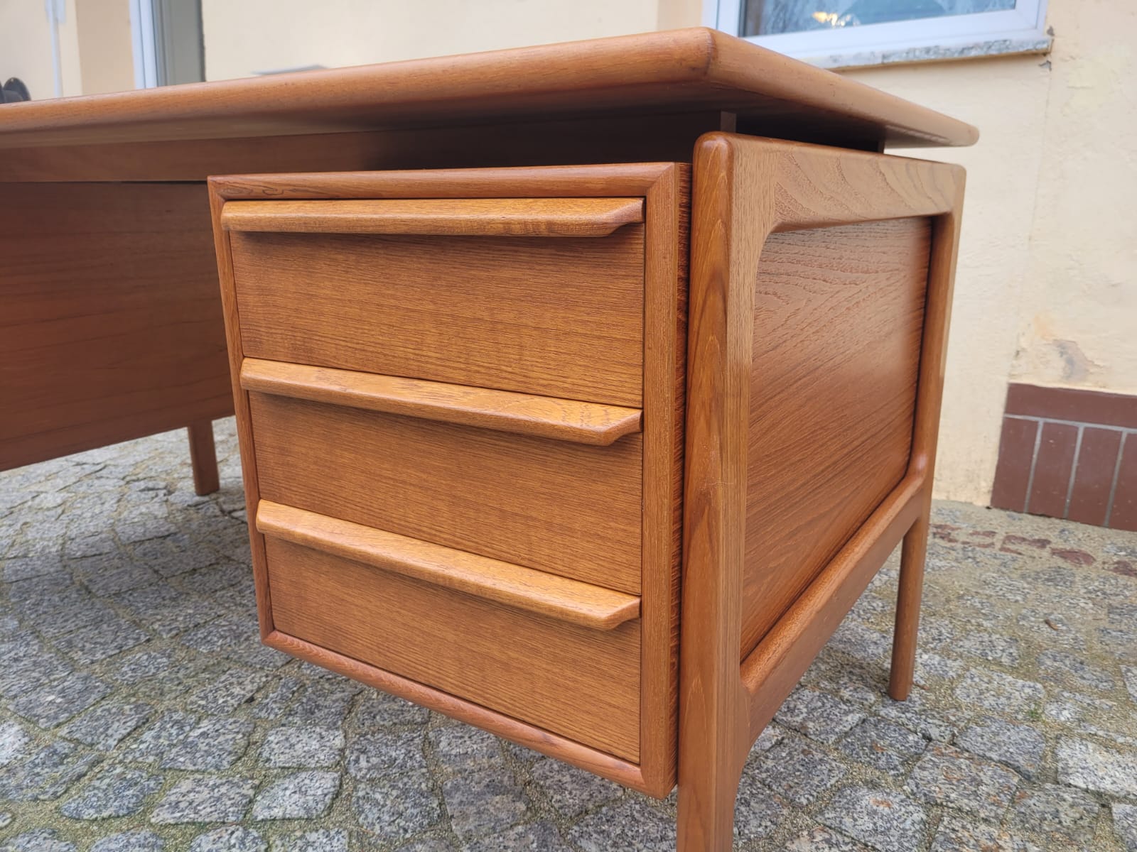 Mid-Century Teak Desk from Gv Møbler, 1960s