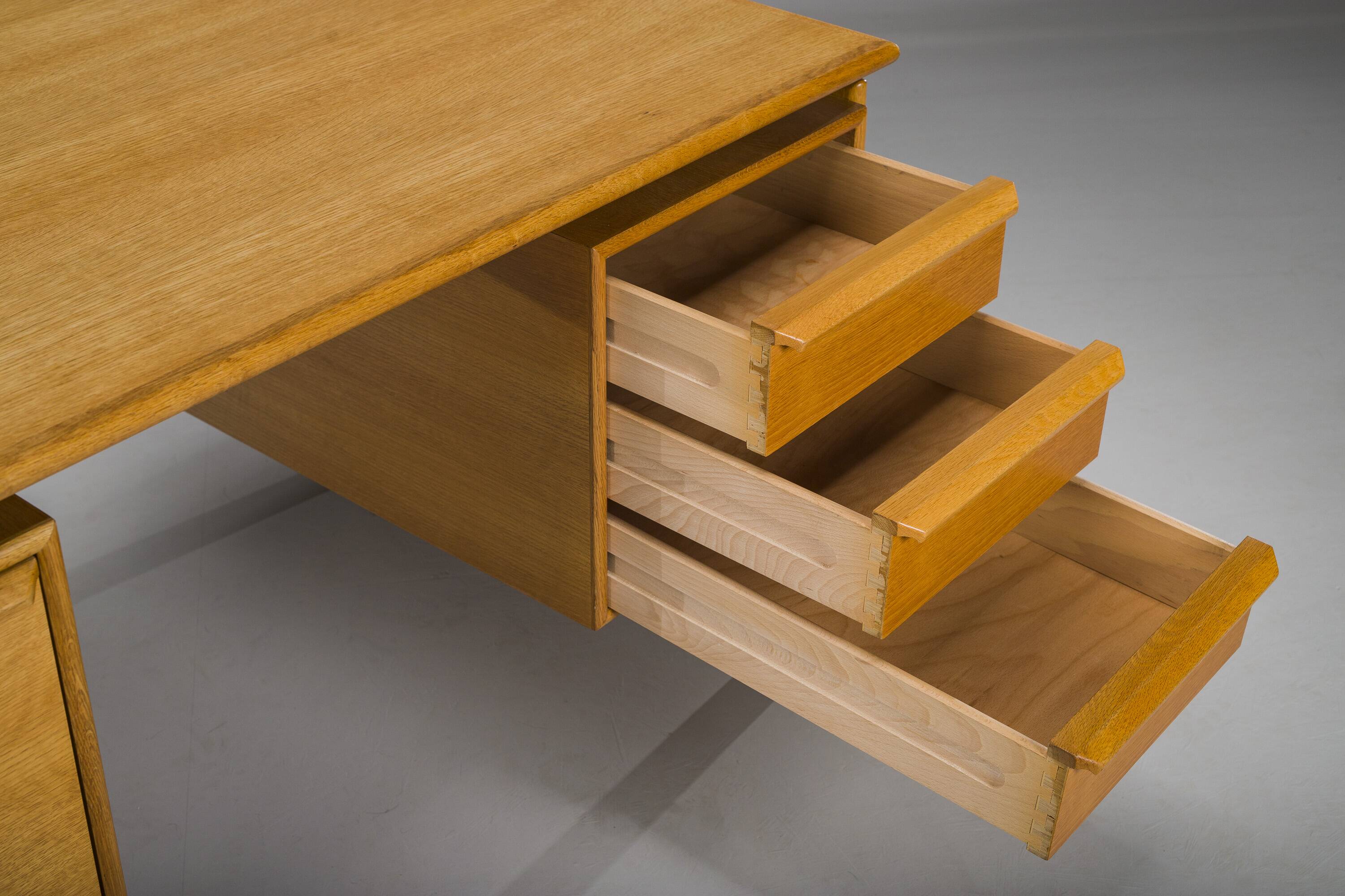 Mid-Century Oak Freestanding Desk from GV Møbler, 1970s