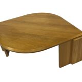 Table basse vintage en forme de larme wabi sabi brutaliste en chêne massif