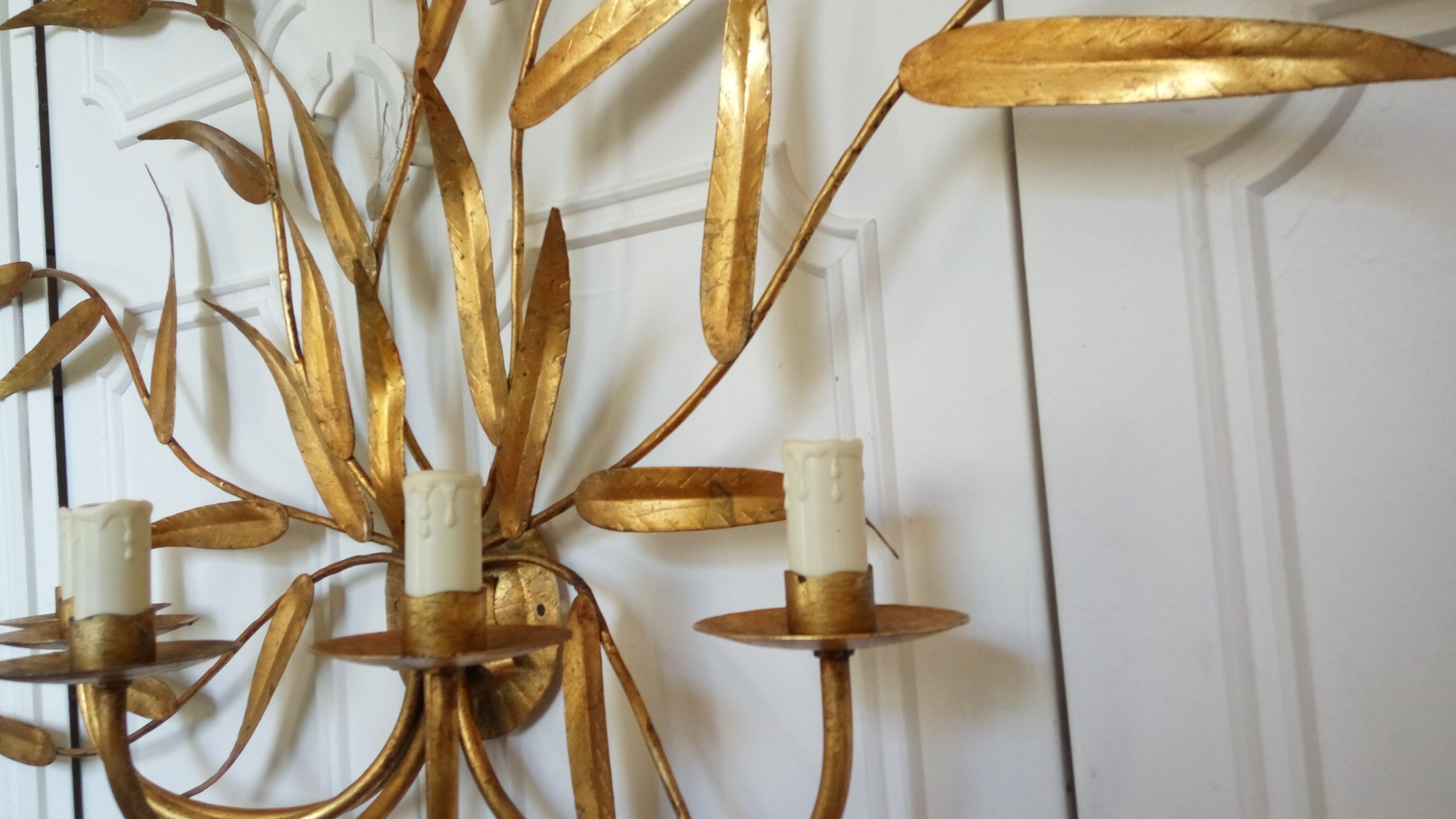 Bamboo leaves wall light