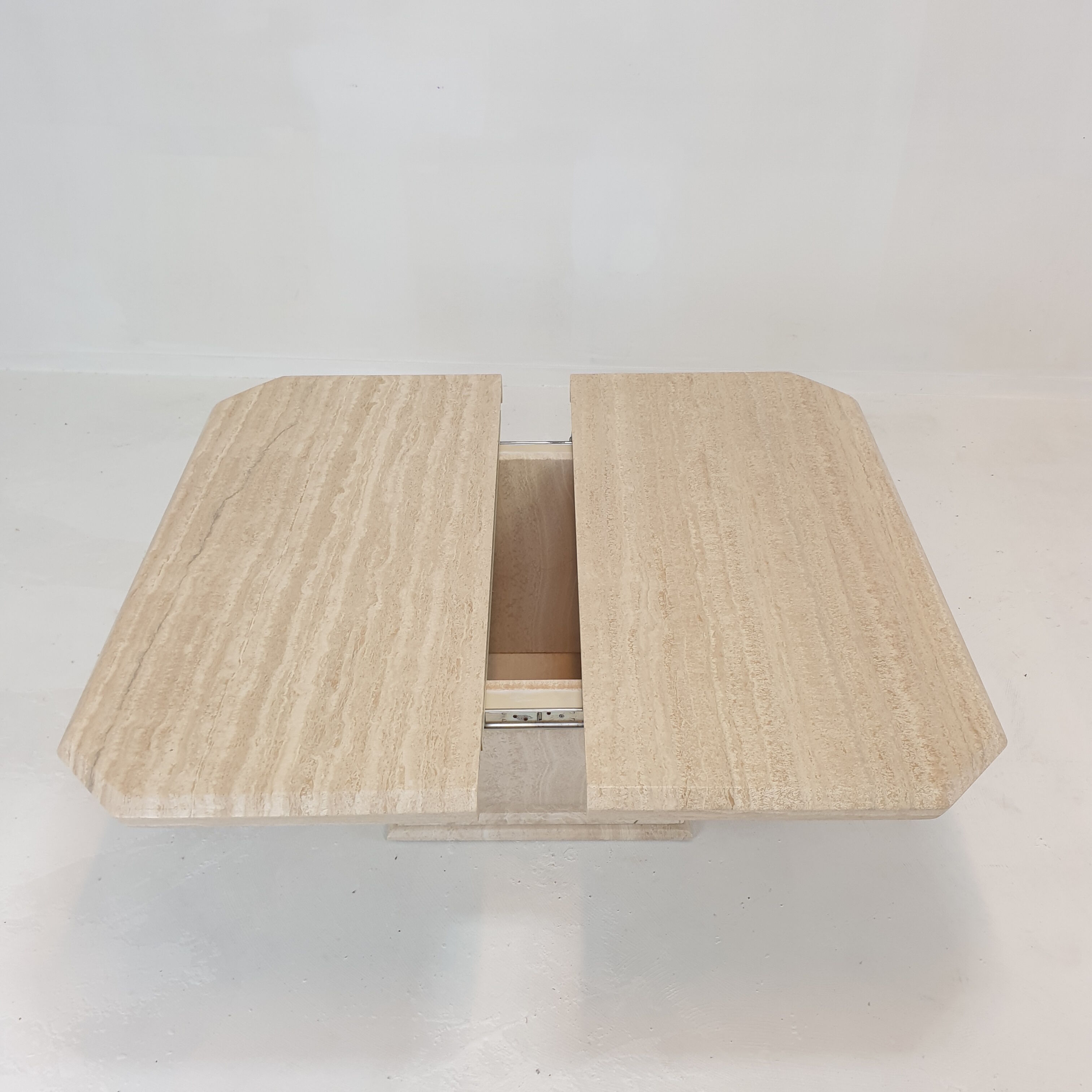 Italian Travertine Bar table or Coffee Table, 1980s