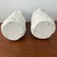 Paire de vases blancs