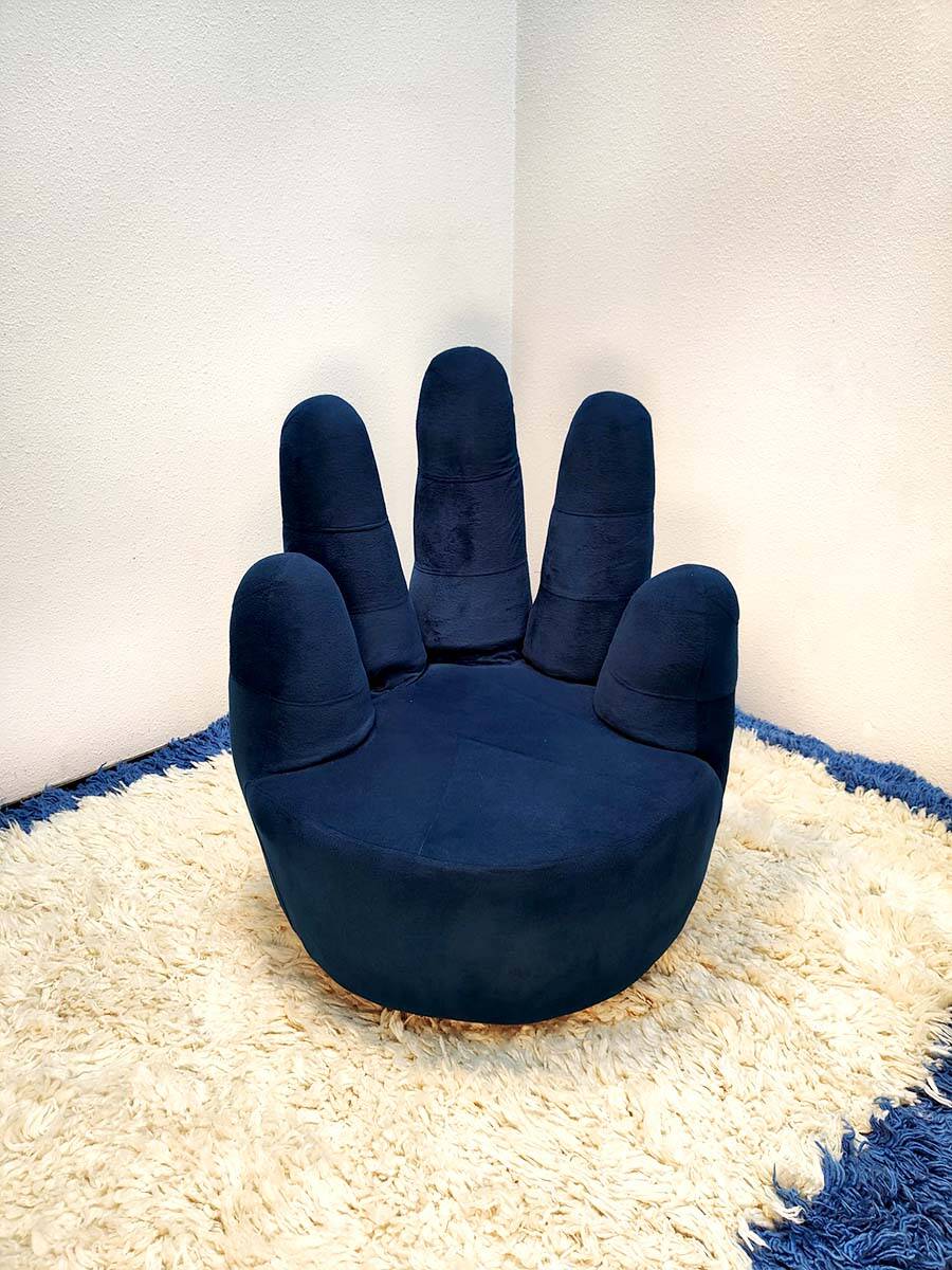 Design swivel chair Hand 'Hi-Five'