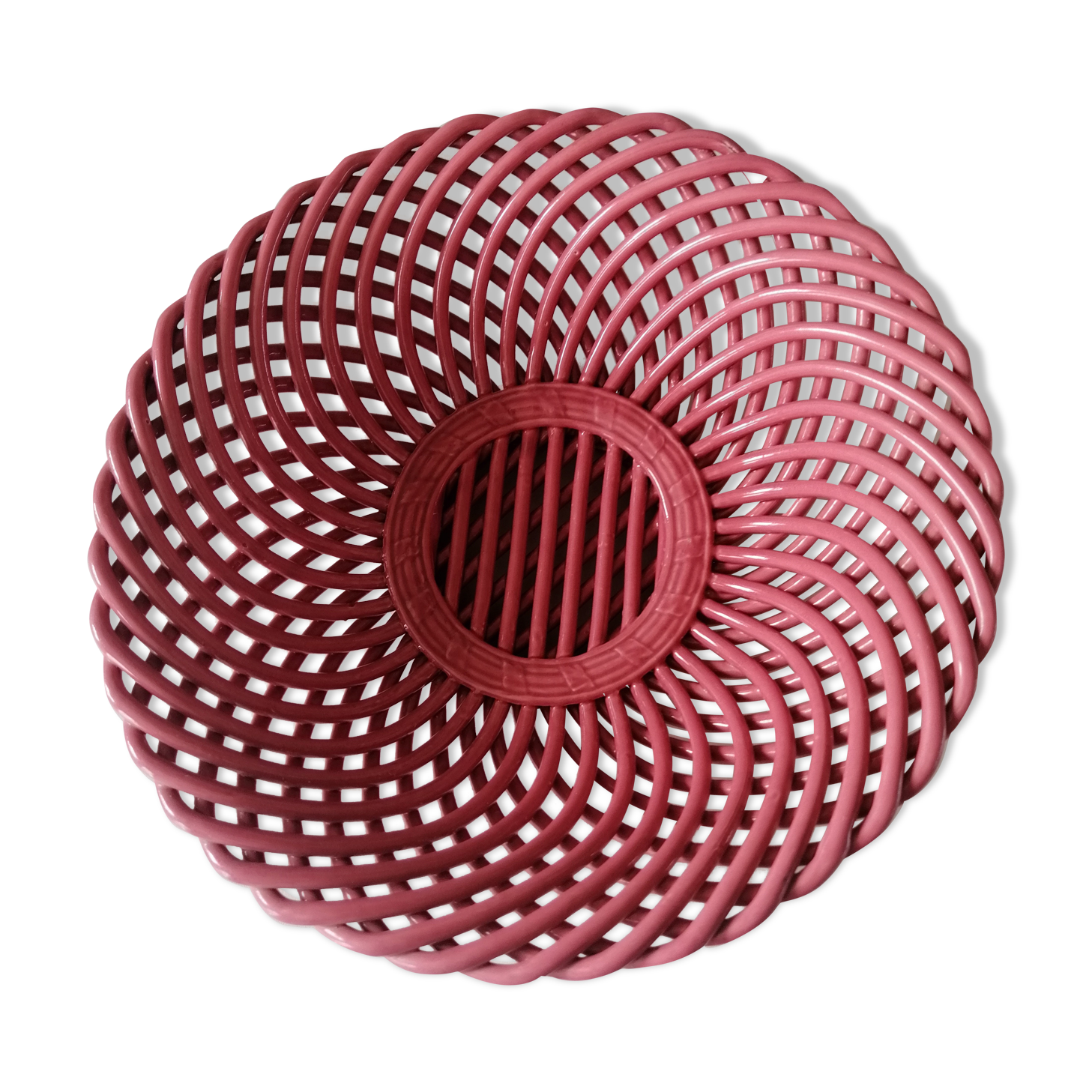 Trellis basket in pink ceramic