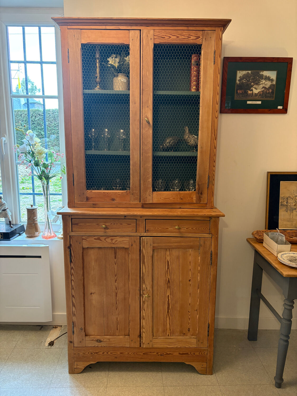 Stripped wire mesh cupboard