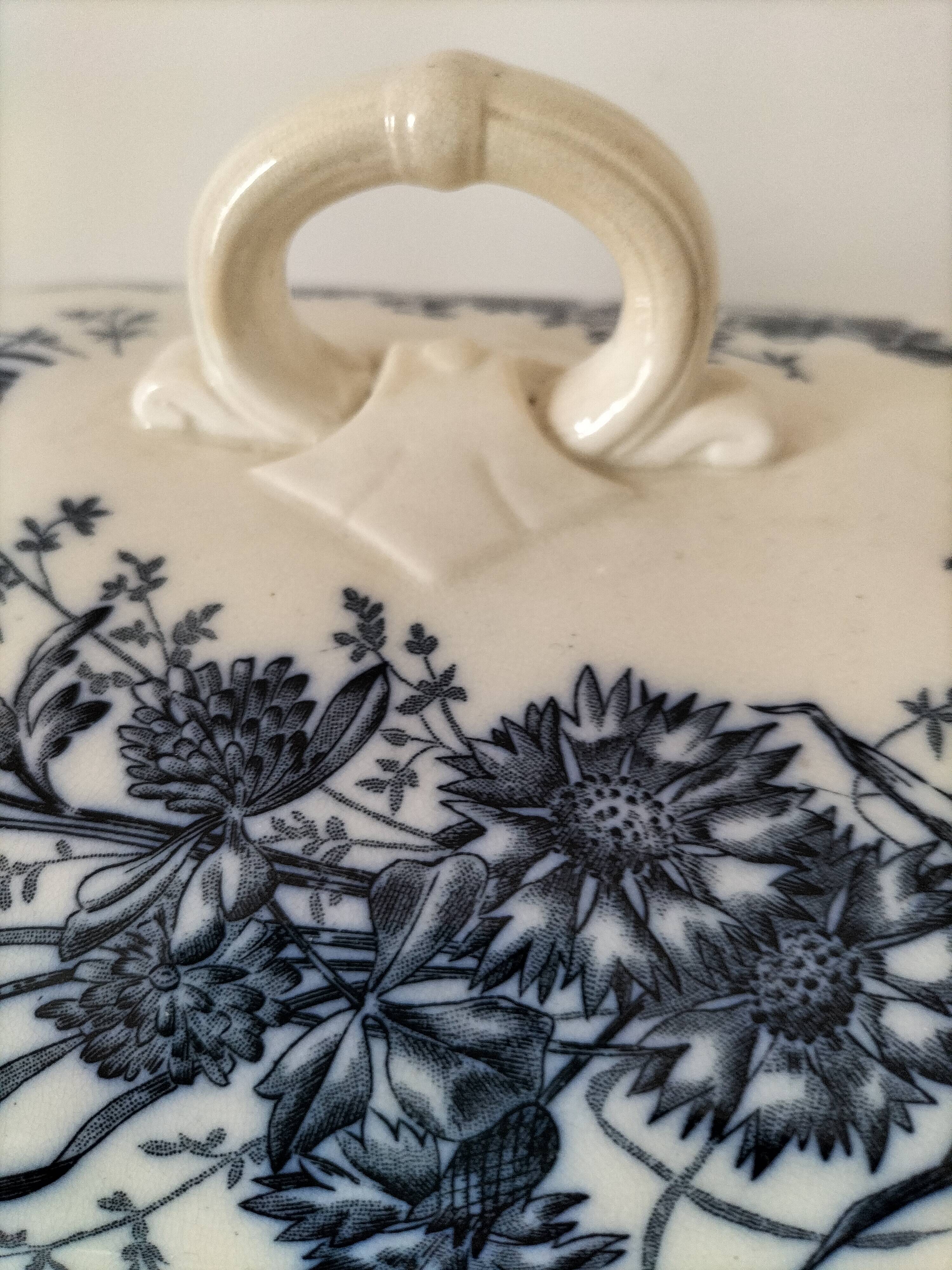 Antique set of rectangular dish and soup tureen – Mouzin-Lecat & Cie