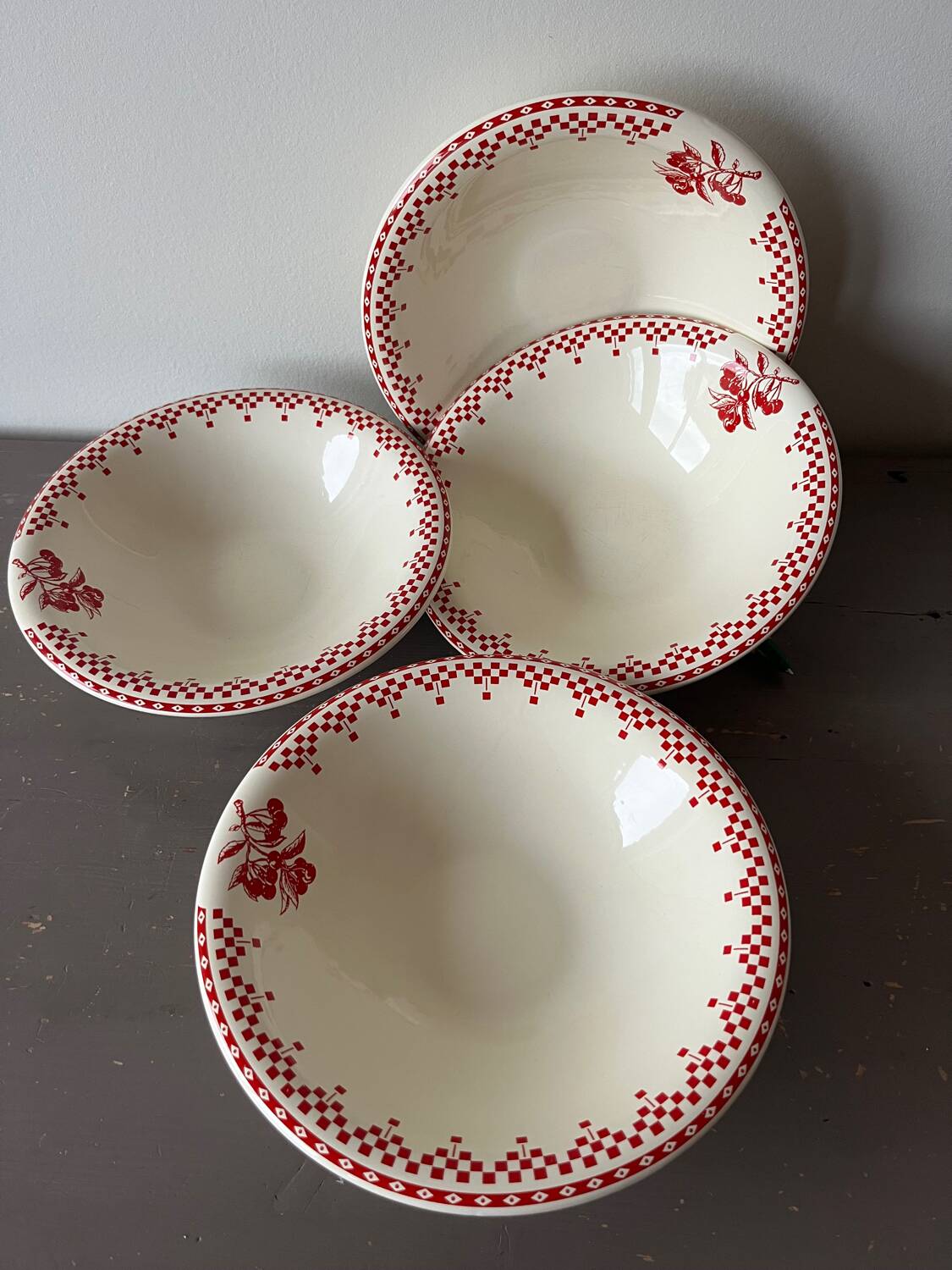 4 soup plates Comptoir de Famille “red checkerboard” model
