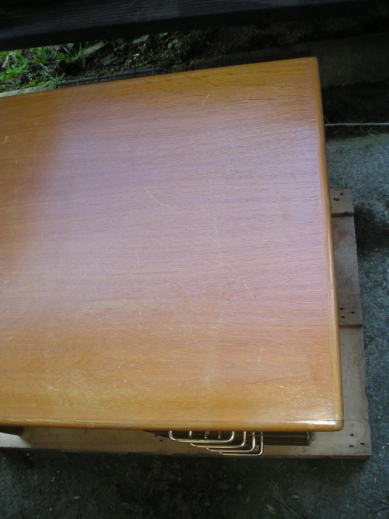 Bureau en chêne à 5 tiroirs années 70