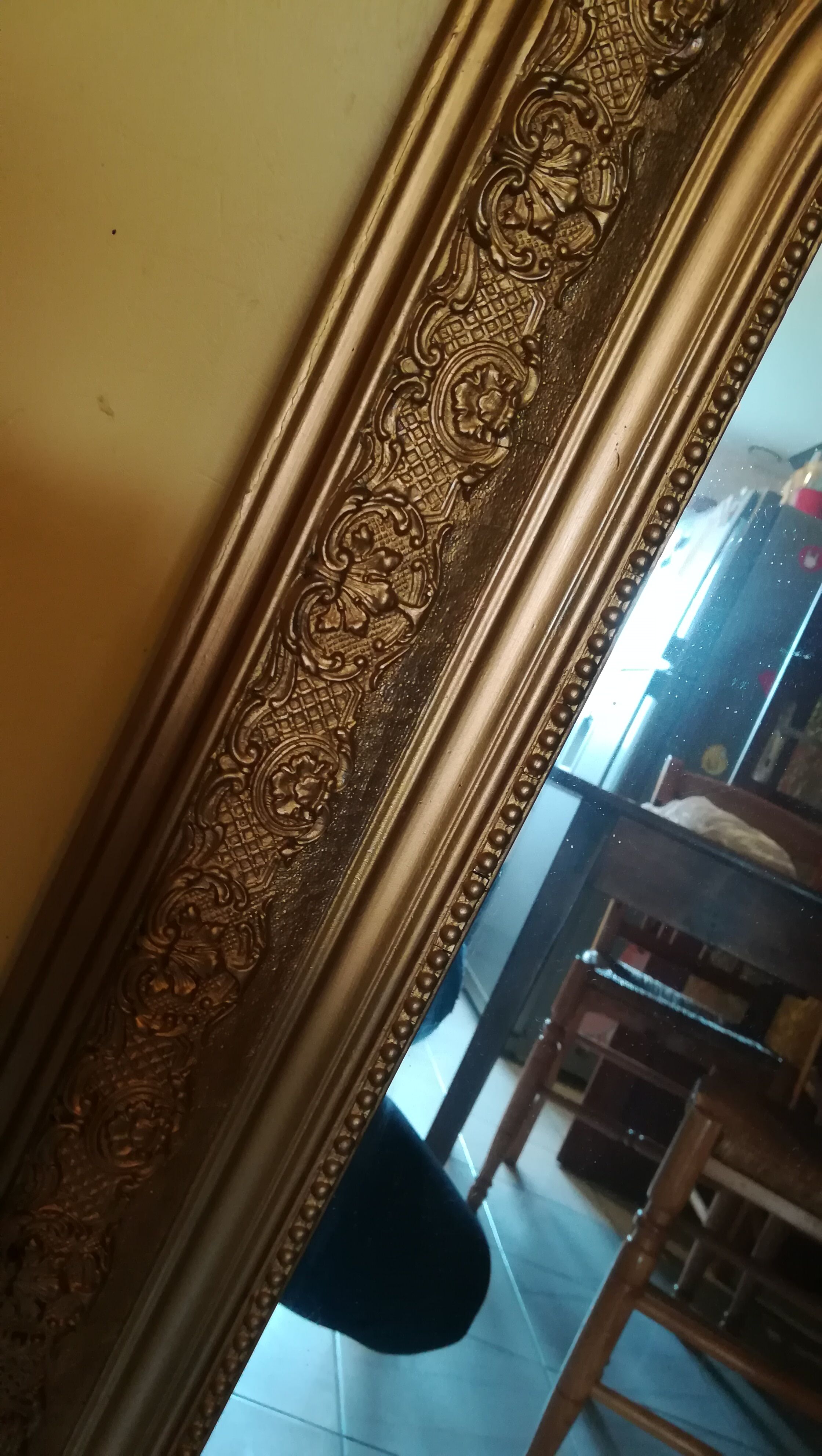Classic-style gold mirror - 122x78cm