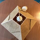 Suspension in wicker fabric canework