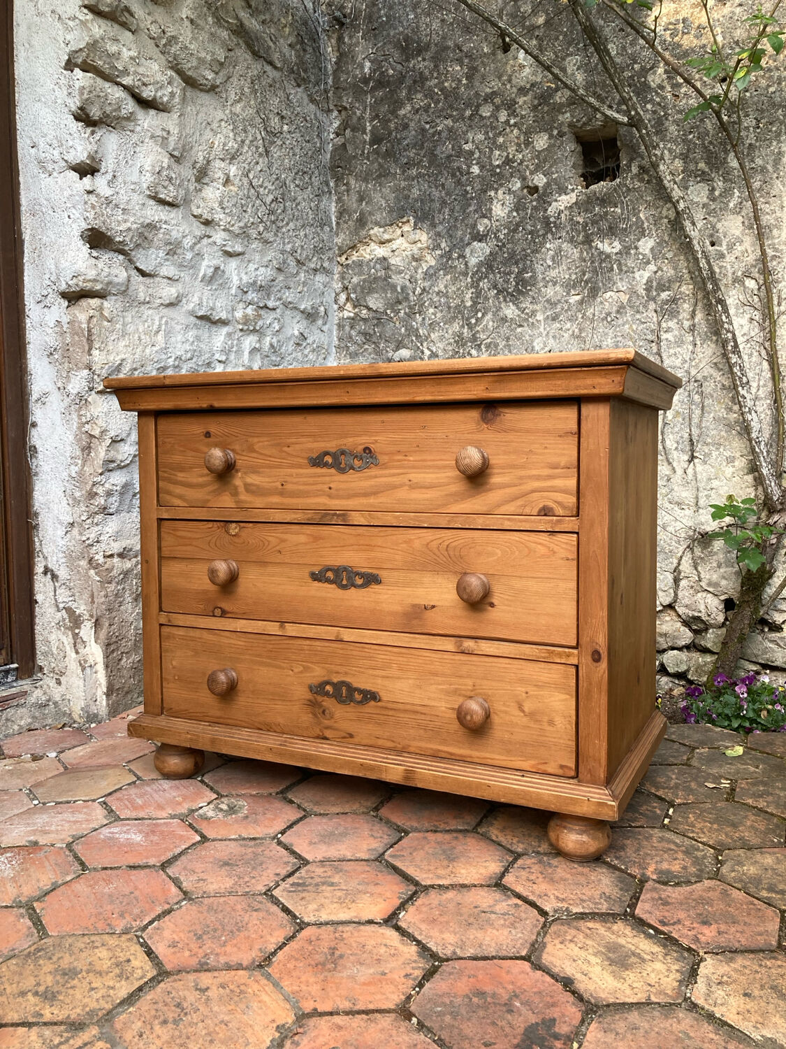 Antique pine chest of drawers