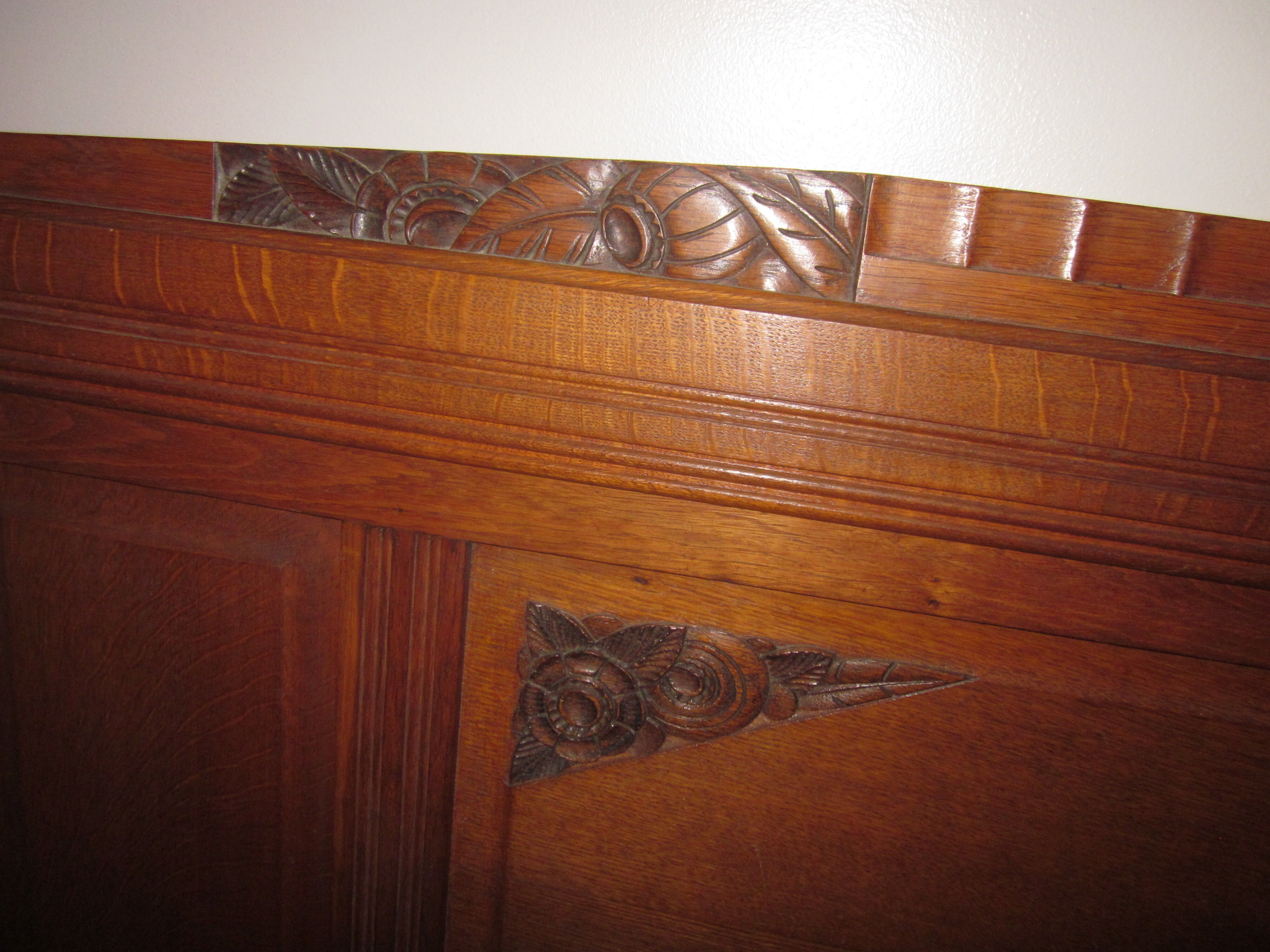 Headboard of the years 1930 in oak