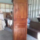 Wardrobe in 18th century walnut