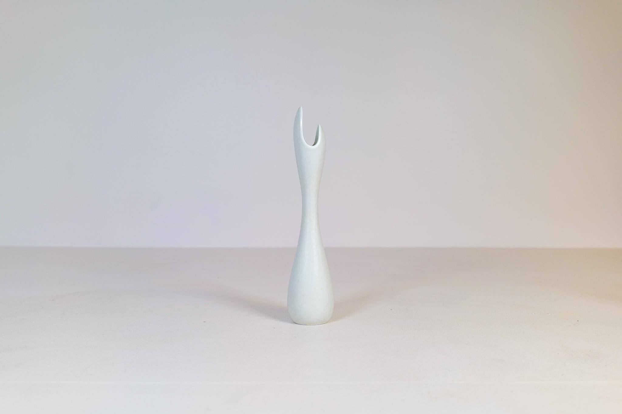 Mid-century modern ceramic vase "Caolina" Gunnar Nylund Rörstrand, Sweden