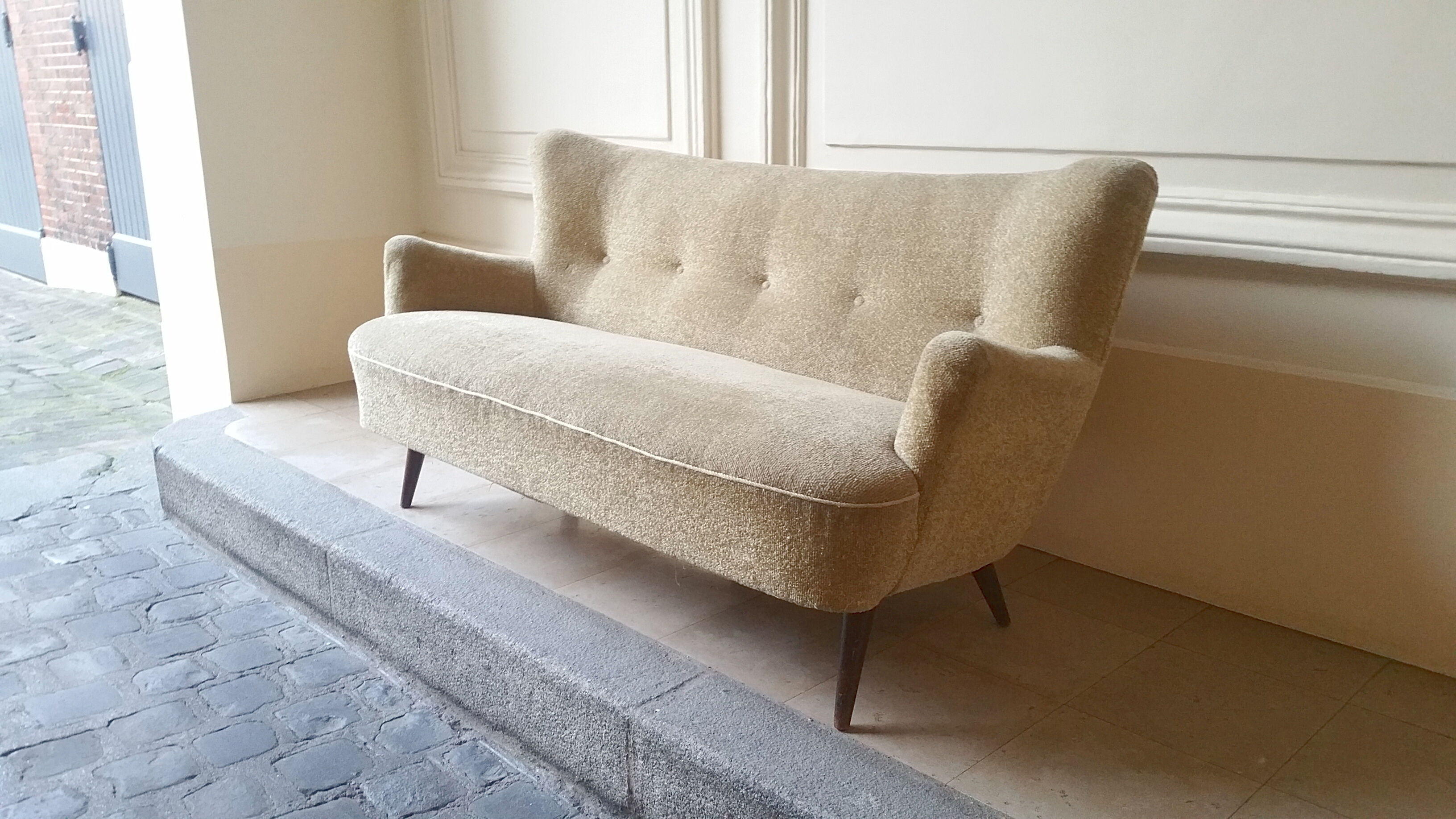 Couch sofa Club Wing EGG flesh organic year 50