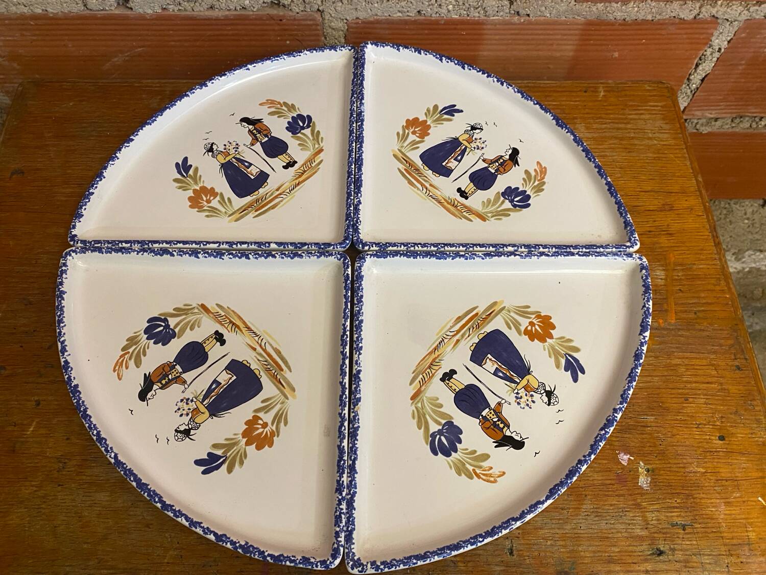 Set of 4 white ceramic crepe plates with vintage Quimper decor