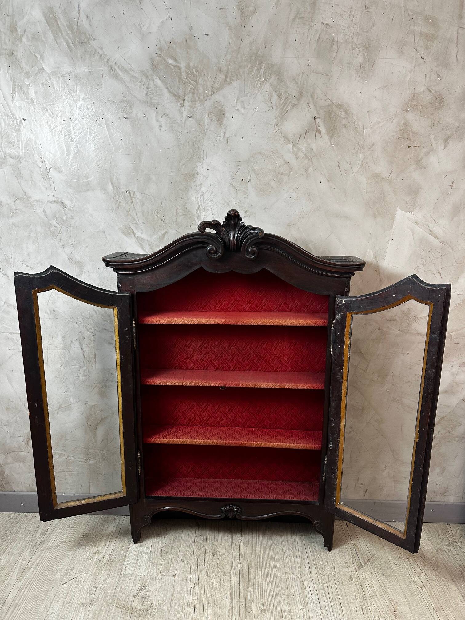 Bressane wall display cabinet